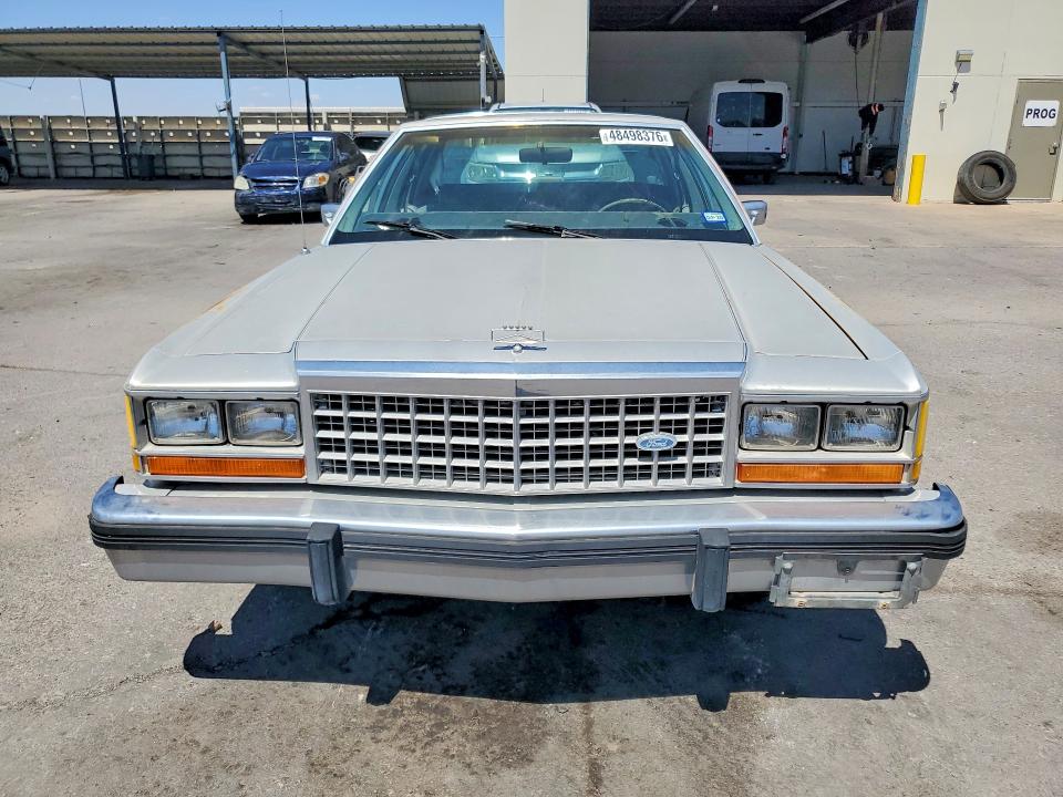 48498376 :رقم المزاد ، 2FABP74F5HX145498 vin ، 1987 Ford Crown Victoria مزاد بيع