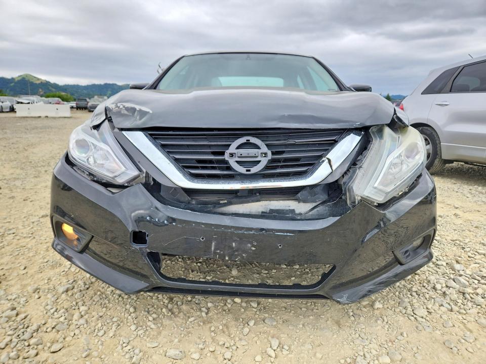 2018 Nissan Altima მანქანა იყიდება აუქციონზე, vin: 1N4AL3AP2JC141800, აუქციონის ნომერი: 52326786
