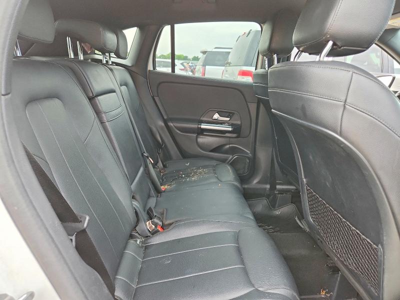 52513996 :رقم المزاد ، W1N4N4GB0MJ118253 vin ، 2021 Mercedes-benz Gla مزاد بيع