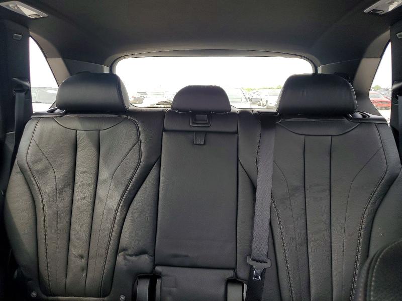 51834506 :رقم المزاد ، 5UXKR0C32H0V82083 vin ، 2017 Bmw X5 مزاد بيع