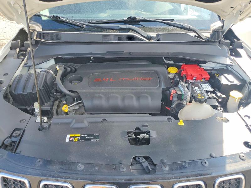 52892446 :رقم المزاد ، 3C4NJDCB4KT806467 vin ، 2019 Jeep Compass مزاد بيع