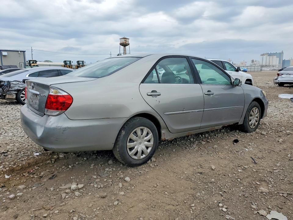 50640626 :رقم المزاد ، 4T1BE30K25U944780 vin ، 2005 Toyota Camry مزاد بيع