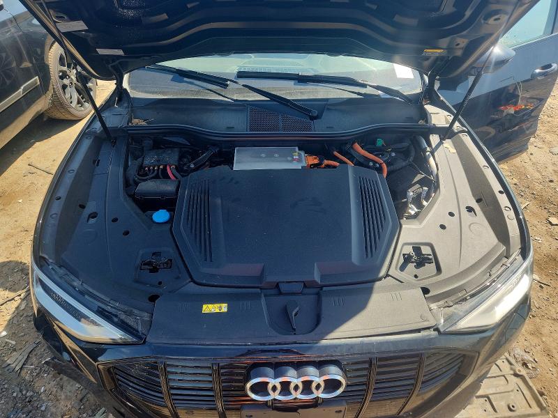 Продажа на аукционе авто 2021 Audi E-tron, vin: WA1LAAGE1MB020277, номер лота: 55243006
