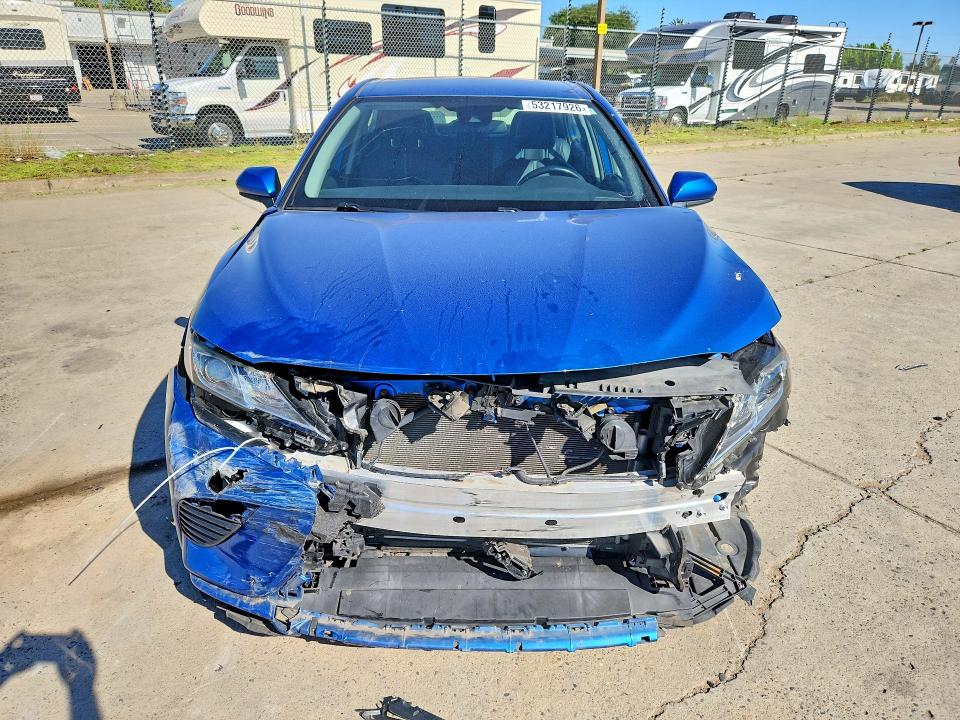 53217926 :رقم المزاد ، 4T1B11HKXKU219203 vin ، 2019 Toyota Camry مزاد بيع