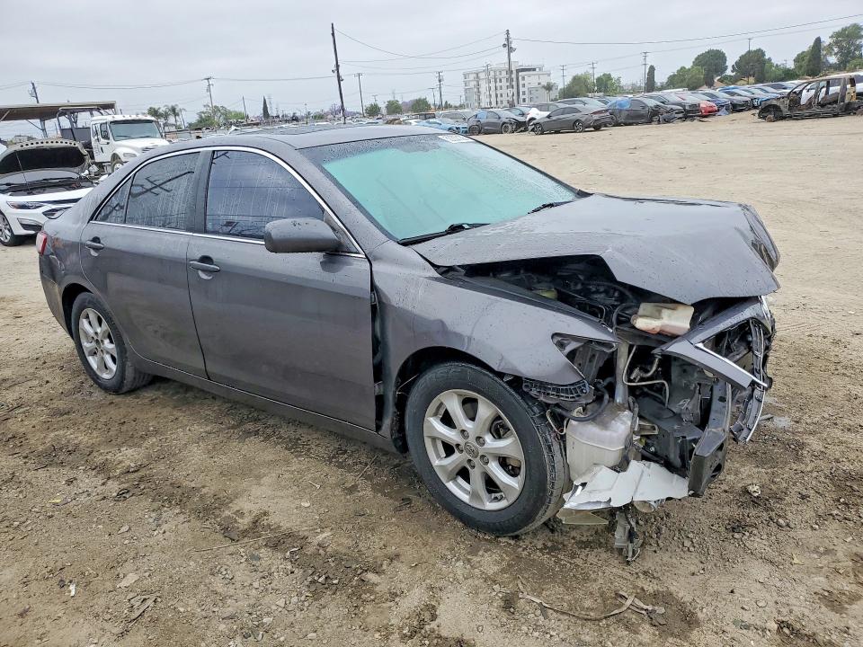 52222136 :رقم المزاد ، 4T4BF3EKXBR164114 vin ، 2011 Toyota Camery مزاد بيع