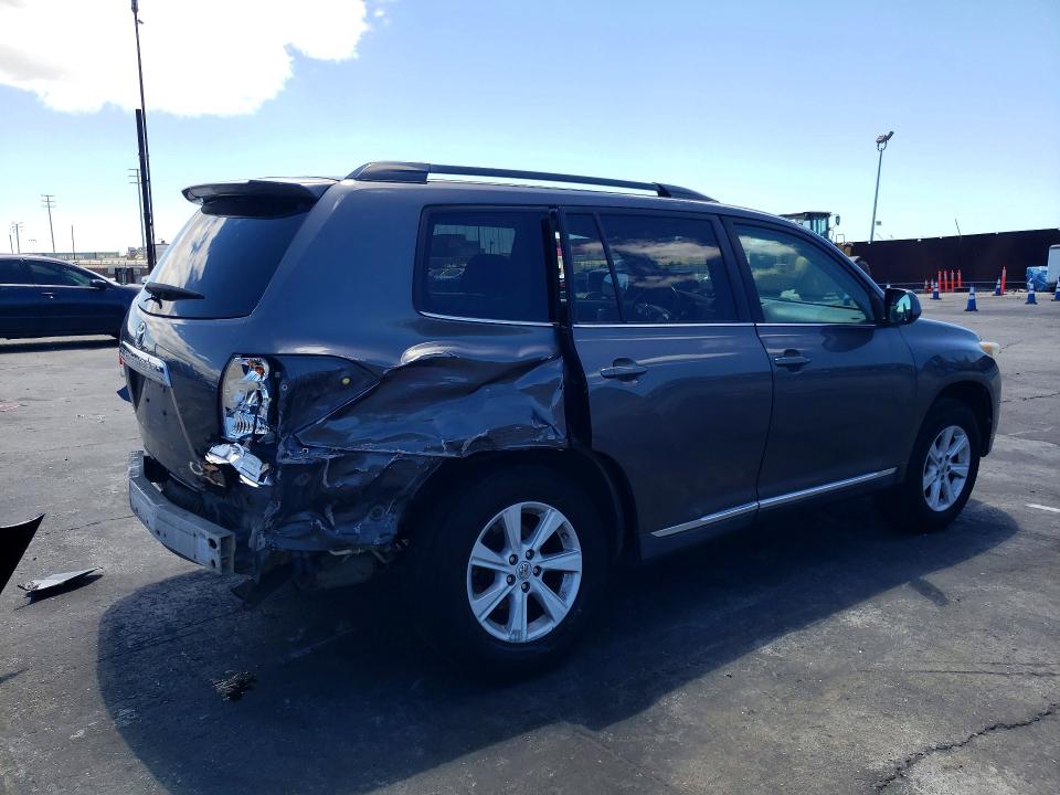 2013 Toyota Highlander მანქანა იყიდება აუქციონზე, vin: 5TDZA3EH5DS046141, აუქციონის ნომერი: 55560926