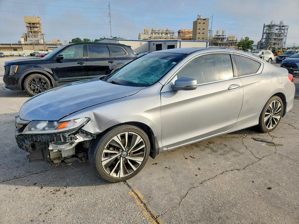 53243086 :رقم المزاد ، 1HGCT1B70HA006246 vin ، 2017 Honda Accord مزاد بيع