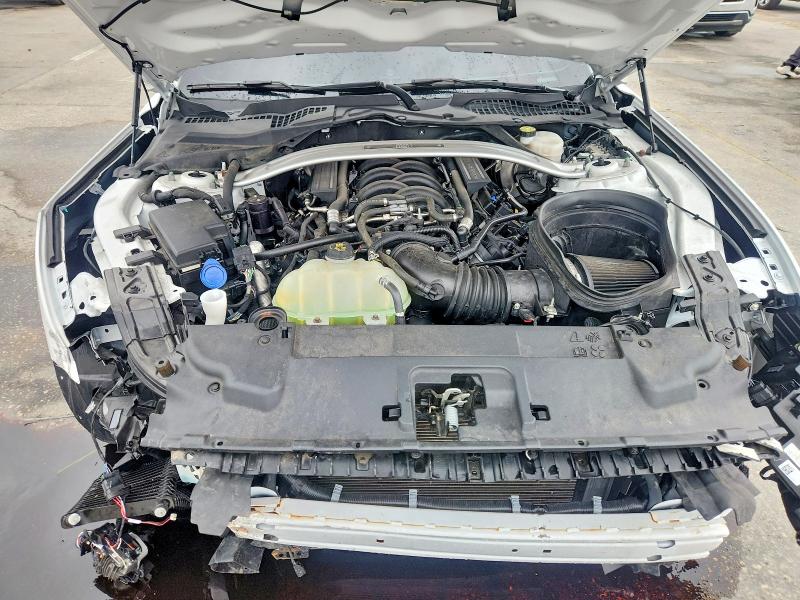 52451026 :رقم المزاد ، 1FA6P8R04M5555765 vin ، 2021 Ford Mustang مزاد بيع
