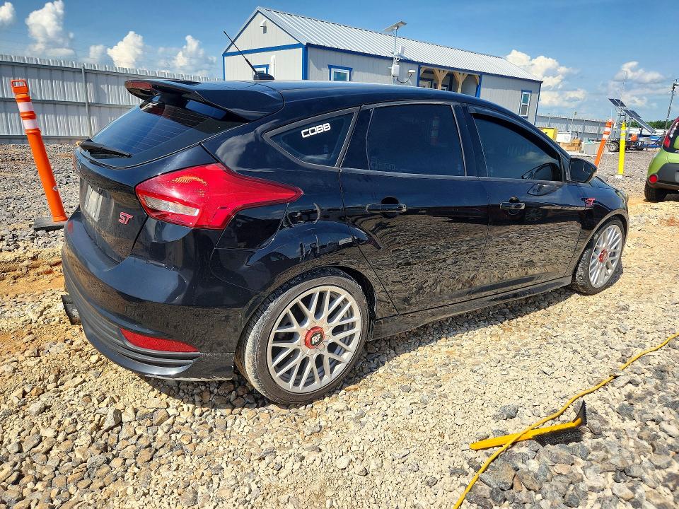 Продажа на аукционе авто 2018 Ford Focus, vin: 1FADP3L94JL300655, номер лота: 54702396