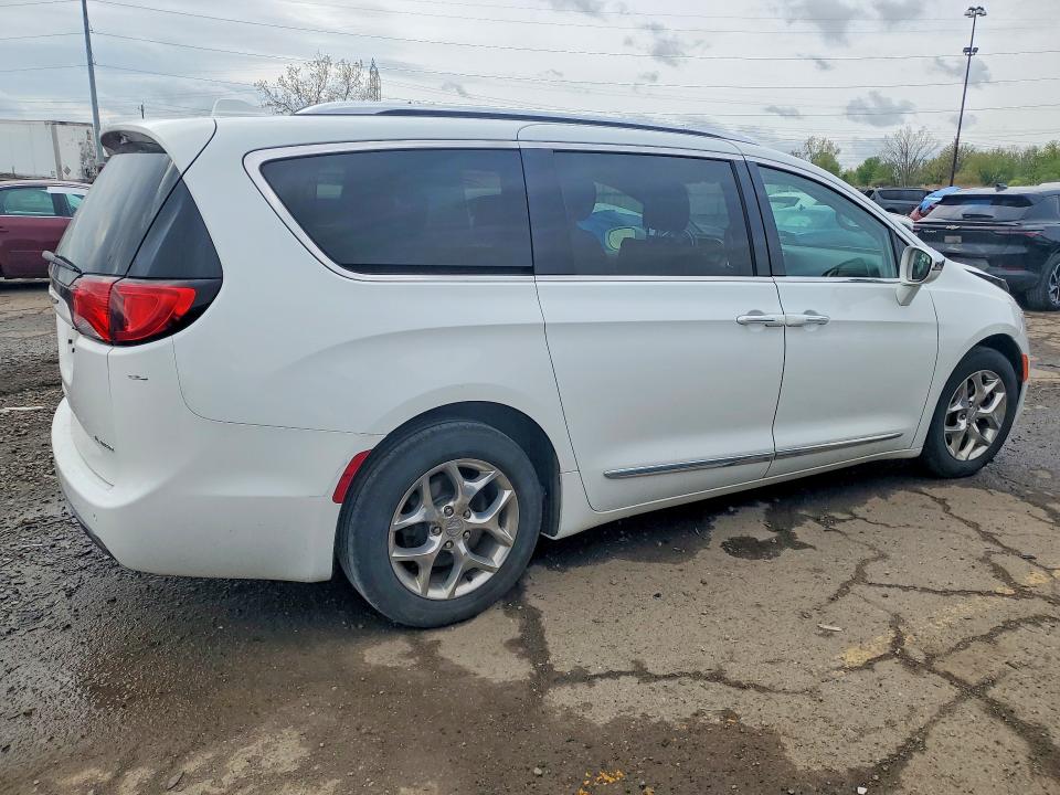 Продажа на аукционе авто 2019 Chrysler Pacifica, vin: 2C4RC1GG3KR576262, номер лота: 52352756
