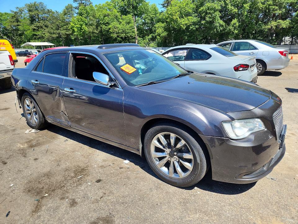 2015 Chrysler 300c მანქანა იყიდება აუქციონზე, vin: 2C3CCAKG6FH814425, აუქციონის ნომერი: 53593456