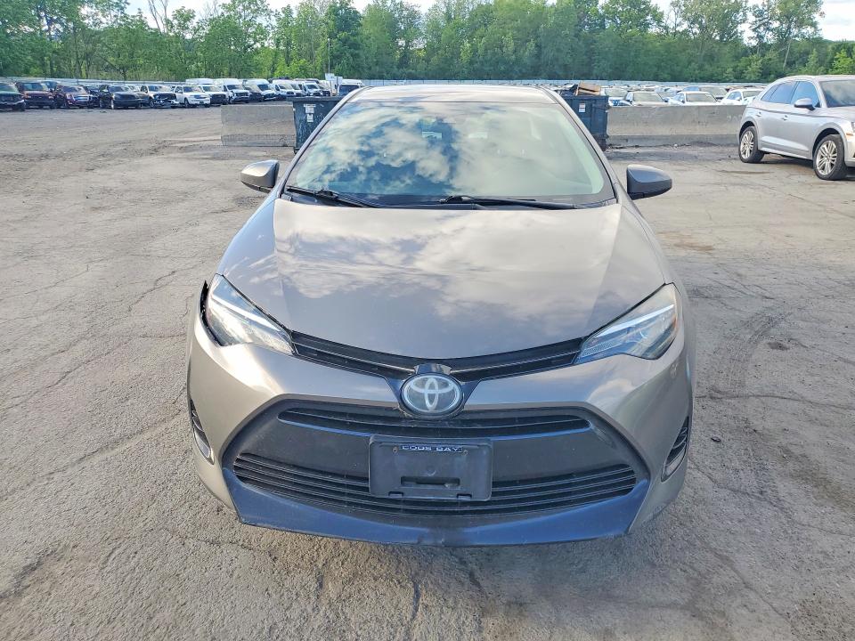 55364706 :رقم المزاد ، 2T1BURHEXJC013668 vin ، 2018 Toyota Corolla مزاد بيع