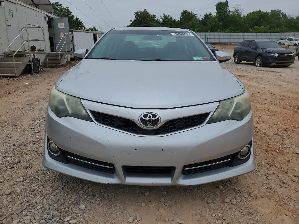 52582856 :رقم المزاد ، 4T1BF1FK5EU343839 vin ، 2014 Toyota Camry مزاد بيع