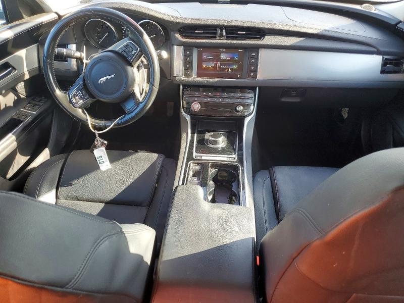 Продаж на аукціоні авто 2017 Jaguar Xf, vin: SAJBR4BVXHCY26591, номер лоту: 53949516