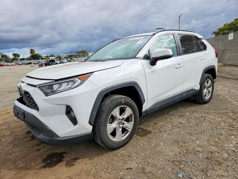 Продажа на аукционе авто 2021 Toyota Rav4, vin: 2T3W1RFV3MW125137, номер лота: 54551146