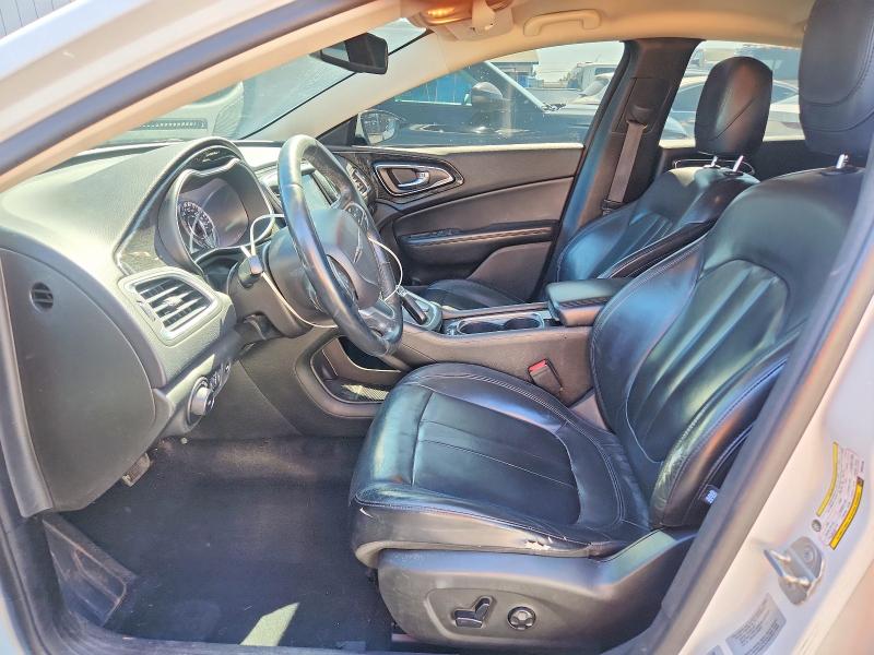 54245576 :رقم المزاد ، 1C3CCCCB5FN525106 vin ، 2015 Chrysler 200 مزاد بيع