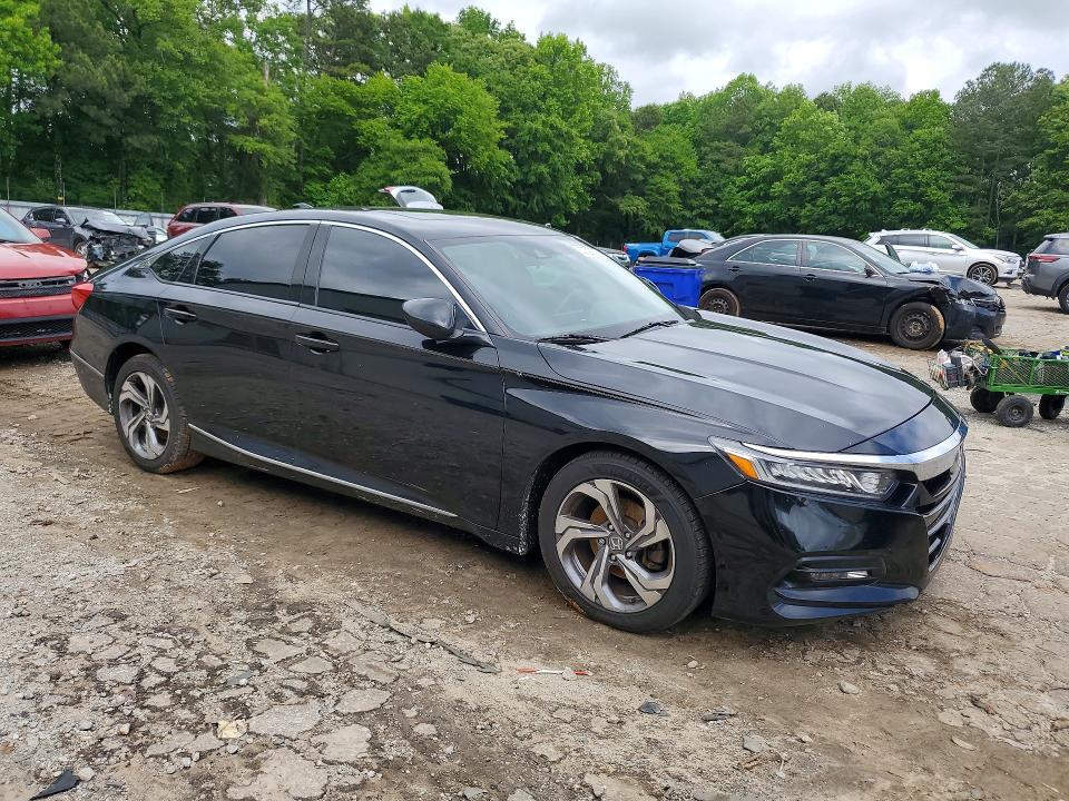 2018 Honda Accord მანქანა იყიდება აუქციონზე, vin: 1HGCV1F44JA022014, აუქციონის ნომერი: 52829316