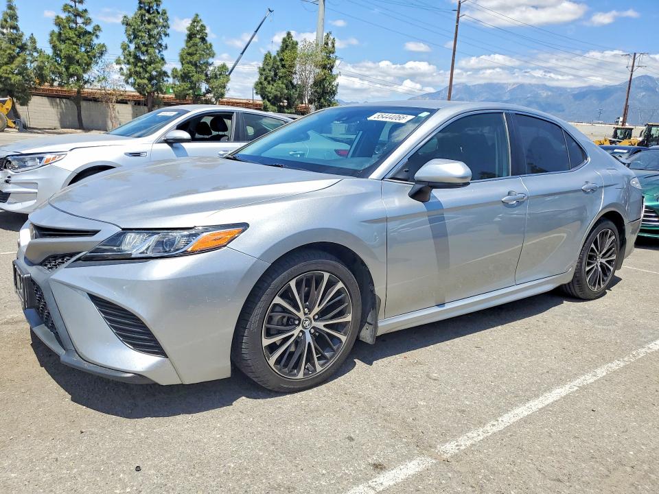 55444066 :رقم المزاد ، 4T1B11HK1KU825750 vin ، 2019 Toyota Camry مزاد بيع