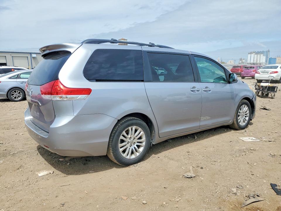 Продажа на аукционе авто 2012 Toyota Sienna, vin: 5TDYK3DC8CS217039, номер лота: 54756296