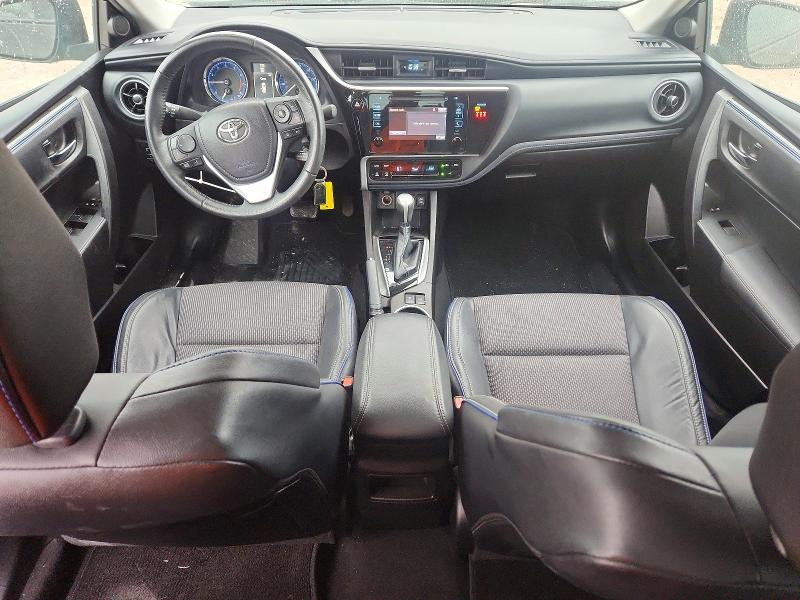 52730416 :رقم المزاد ، 5YFBURHEXJP809238 vin ، 2018 Toyota Corolla مزاد بيع