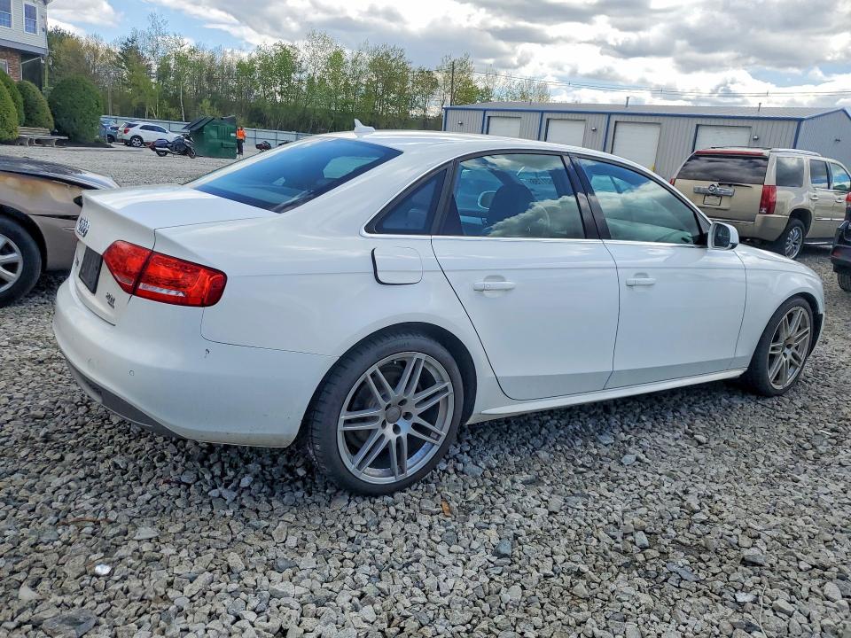 52621756 :رقم المزاد ، WAUKFAFLXBN047232 vin ، 2011 Audi A4 مزاد بيع