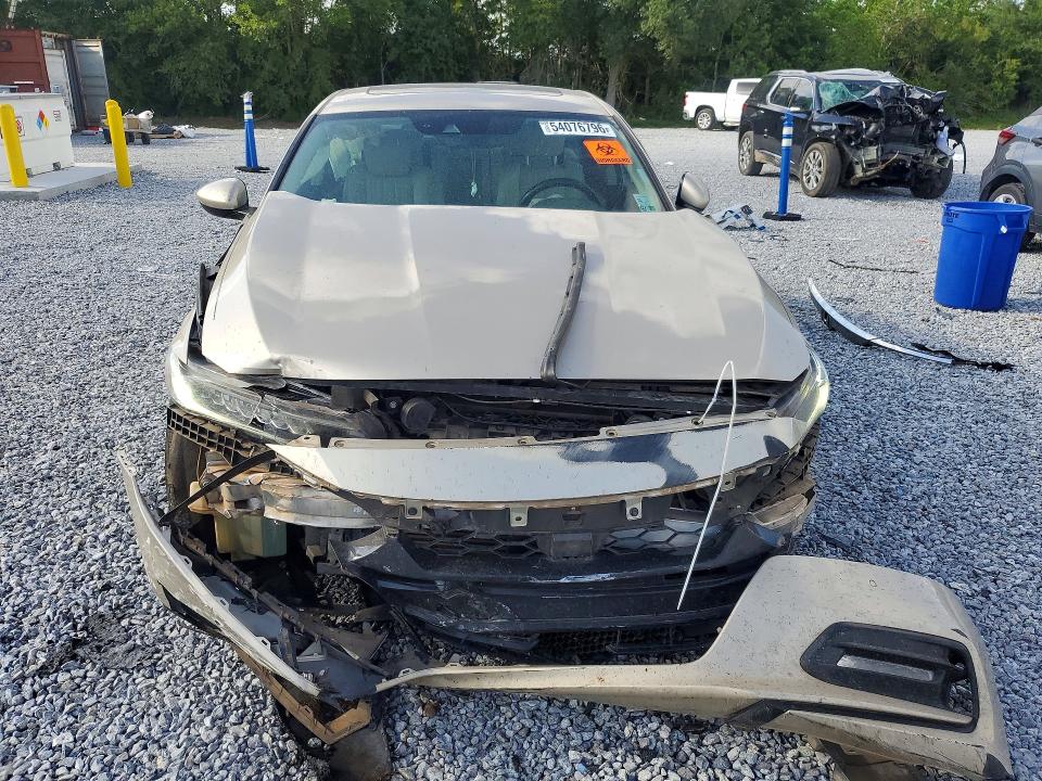 54076796 :رقم المزاد ، 1HGCV2F94JA053247 vin ، 2018 Honda Accord مزاد بيع