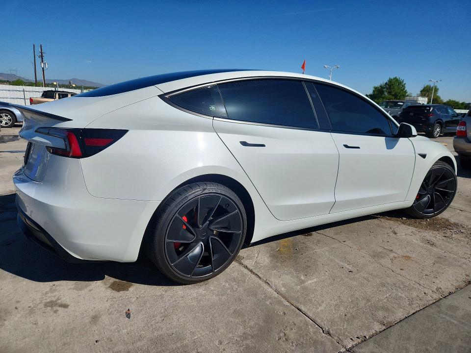 53298496 :رقم المزاد ، 5YJ3E1ET7SF965529 vin ، 2025 Tesla Model 3 مزاد بيع