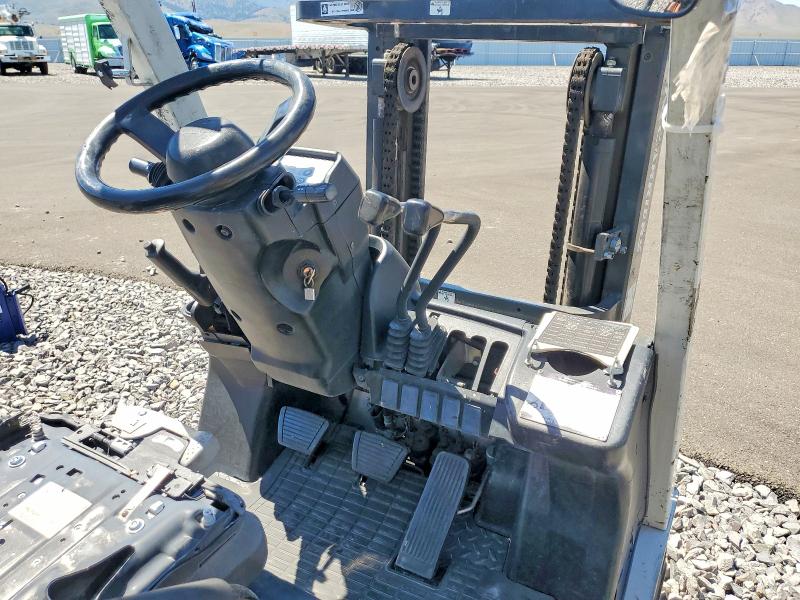 2015 Unicariers Forklift მანქანა იყიდება აუქციონზე, vin: CP1F29W7565, აუქციონის ნომერი: 52501436