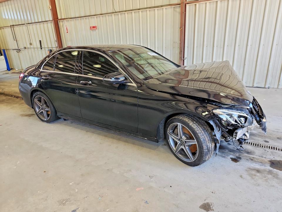54988346 :رقم المزاد ، 55SWF4KB1JU259368 vin ، 2018 Mercedes-benz C مزاد بيع