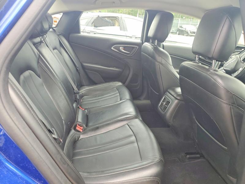 54689886 :رقم المزاد ، 1C3CCCCBXFN565925 vin ، 2015 Chrysler 200 مزاد بيع