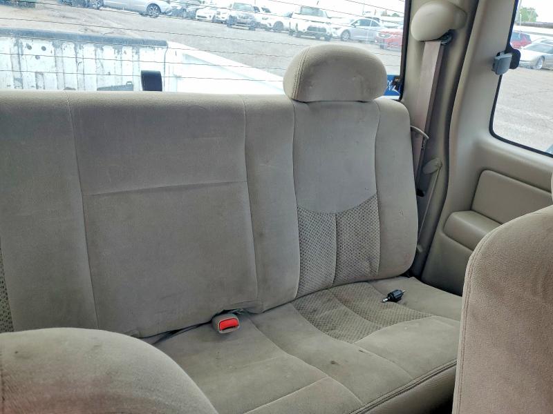 52613616 :رقم المزاد ، 2GCEC19T041321286 vin ، 2004 Chevrolet Silverado مزاد بيع
