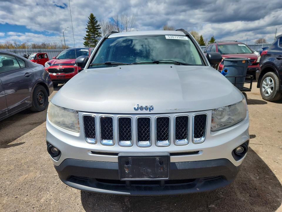 53072986 :رقم المزاد ، 1J4NT4FBXBD136929 vin ، 2011 Jeep Compass مزاد بيع