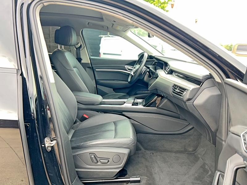Aukcja sprzedaży 2021 Audi E-tron, vin: WA11AAGE8MB005668, numer aukcji: 51912266
