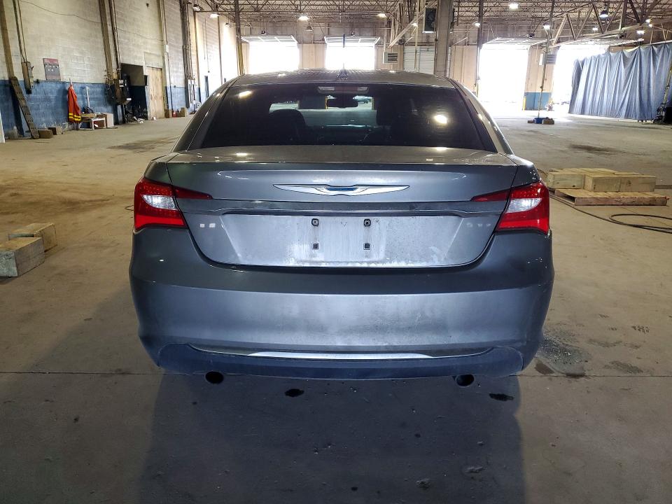 2011 Chrysler 200 მანქანა იყიდება აუქციონზე, vin: 1C3BC2FG1BN603596, აუქციონის ნომერი: 53254376