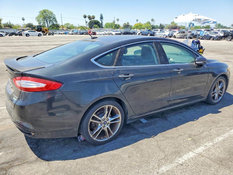 2013 Ford Fusion Energi Titani მანქანა იყიდება აუქციონზე, vin: 3FA6P0K91DR216033, აუქციონის ნომერი: 51921216