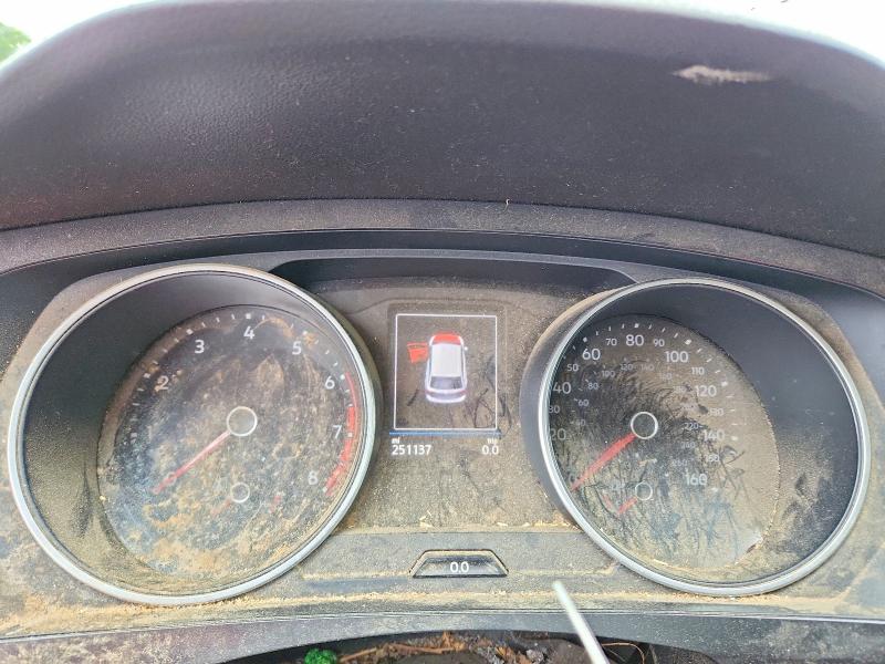 53052226 :رقم المزاد ، 3VV2B7AX7MM091053 vin ، 2021 Volkswagen Tiguan مزاد بيع