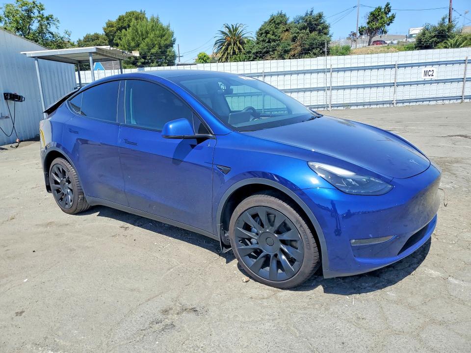 54687576 :رقم المزاد ، 7SAYGDEE9PF748576 vin ، 2023 Tesla Model Y مزاد بيع