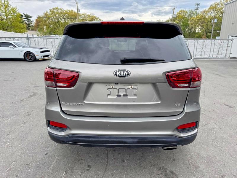 53571806 :رقم المزاد ، 5XYPGDA59KG457463 vin ، 2019 Kia Sorento مزاد بيع