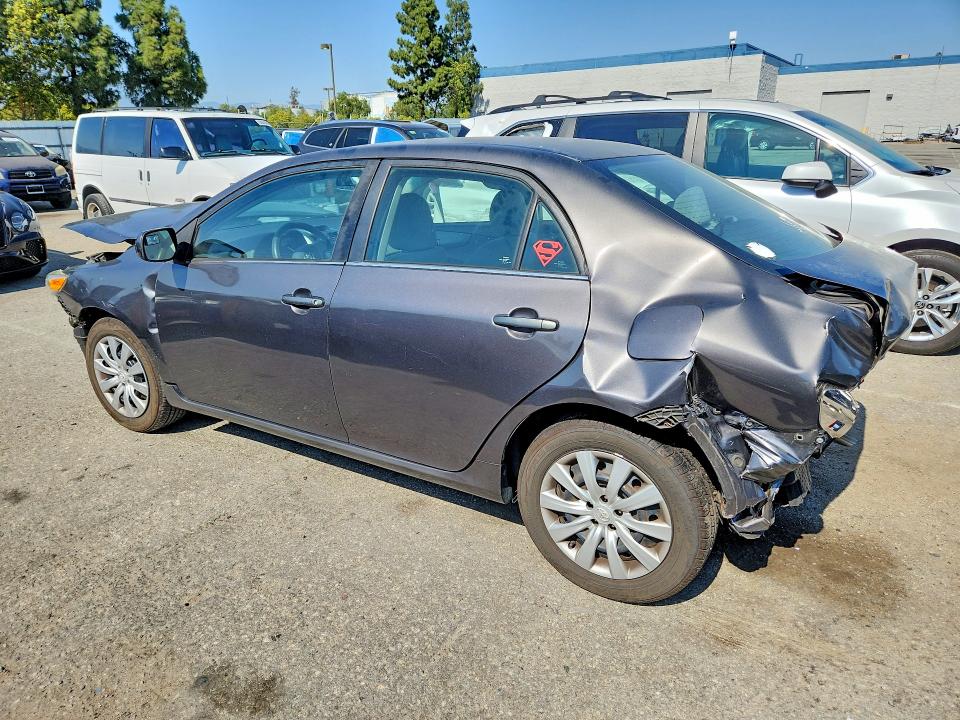 54562176 :رقم المزاد ، 5YFBU4EE4DP088586 vin ، 2013 Toyota Corolla مزاد بيع