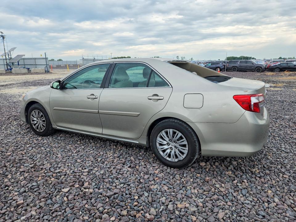 53574806 :رقم المزاد ، 4T4BF1FK2ER383642 vin ، 2014 Toyota Camry مزاد بيع