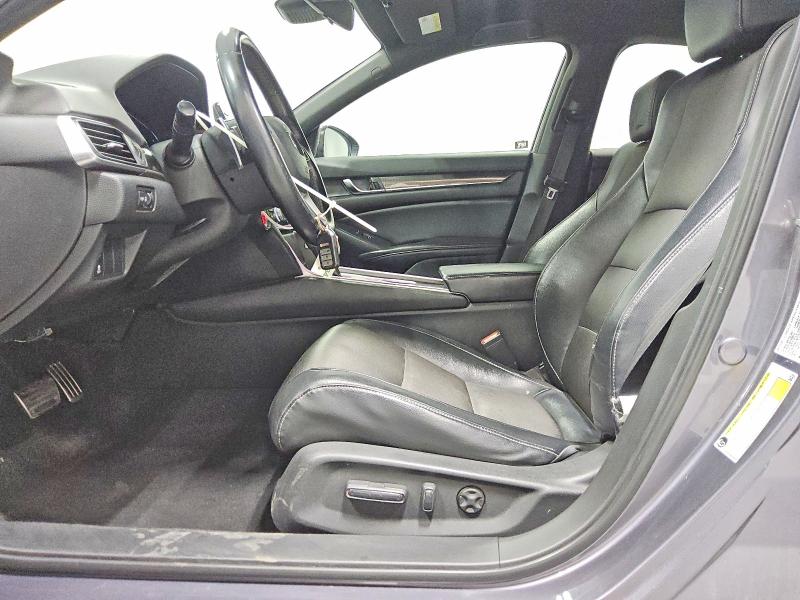 2018 Honda Accord მანქანა იყიდება აუქციონზე, vin: 1HGCV1F37JA263668, აუქციონის ნომერი: 53530896