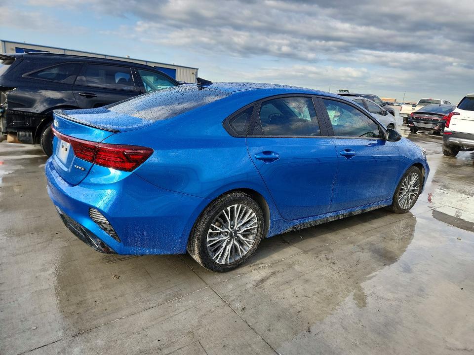 52611246 :رقم المزاد ، 3KPF54AD5NE448978 vin ، 2022 Kia Forte مزاد بيع