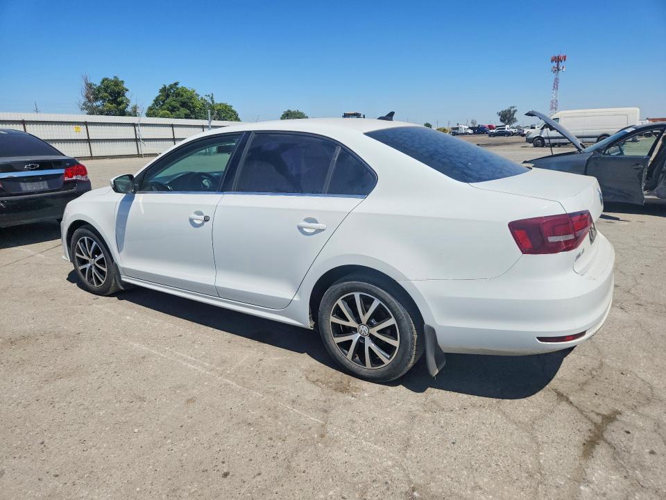 53913476 :رقم المزاد ، 3VWDB7AJ6JM237504 vin ، 2018 Volkswagen Jetta مزاد بيع