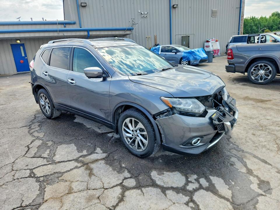 2015 Nissan Rogue მანქანა იყიდება აუქციონზე, vin: 5N1AT2MT2FC913275, აუქციონის ნომერი: 53898546