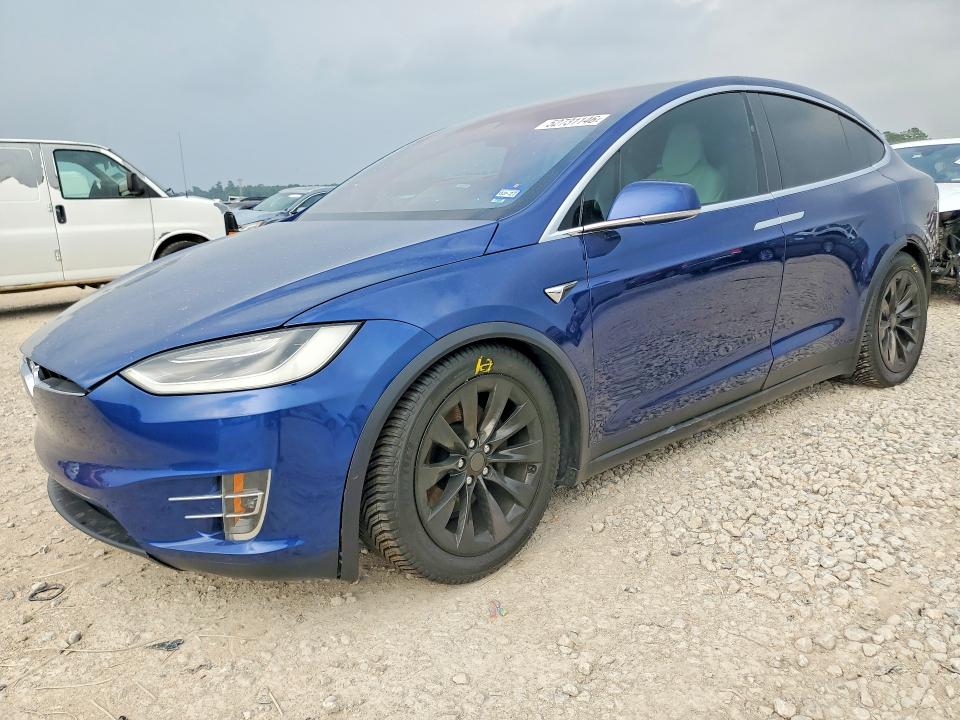 2017 Tesla Model X მანქანა იყიდება აუქციონზე, vin: 5YJXCBE23HF042560, აუქციონის ნომერი: 52731146