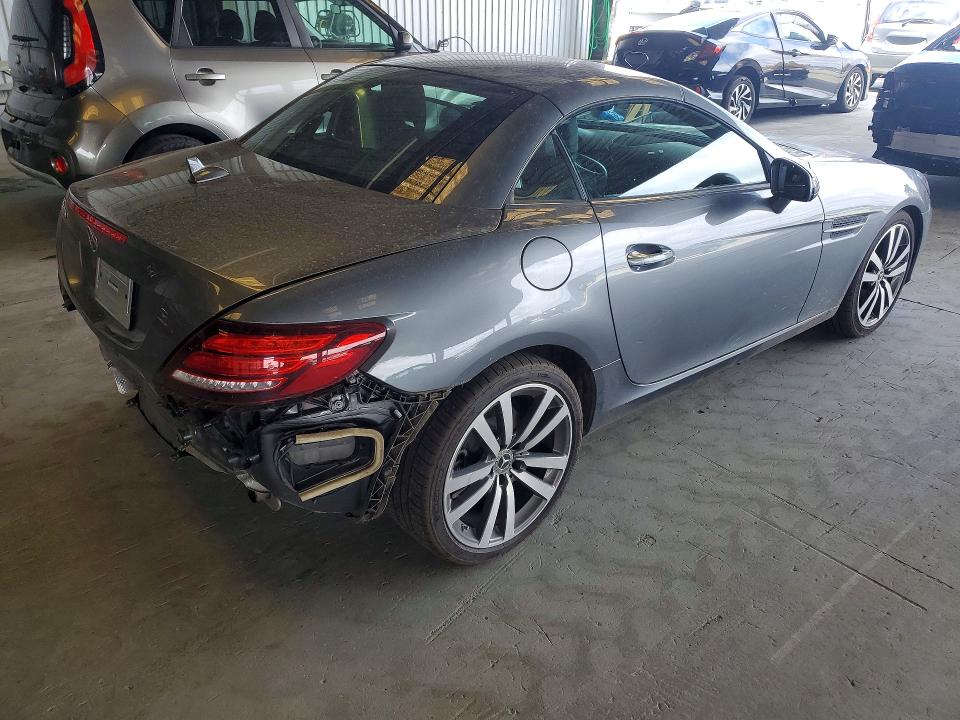 Auction sale of the 2018 Mercedes-benz Slc, vin: WDDPK3JA7JF149270, lot number: 54624786