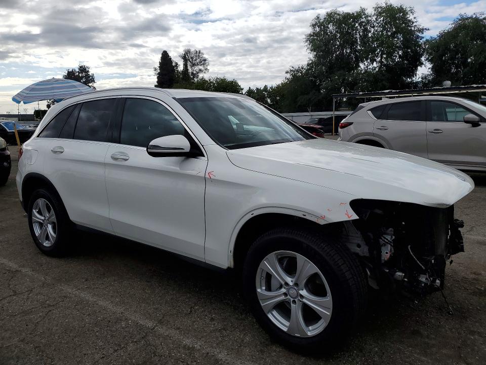 52535806 :رقم المزاد ، WDC0G4JB4HF143149 vin ، 2017 Mercedes-benz Glc مزاد بيع
