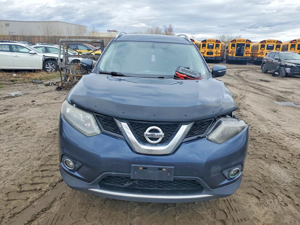 53098336 :رقم المزاد ، 5N1AT2MV4FC872360 vin ، 2015 Nissan Rogue مزاد بيع