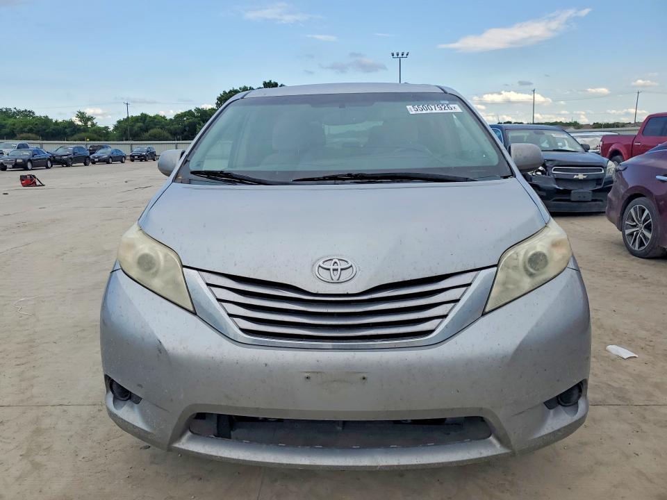 2015 Toyota Sienna მანქანა იყიდება აუქციონზე, vin: 5TDKK3DC8FS588955, აუქციონის ნომერი: 55007926