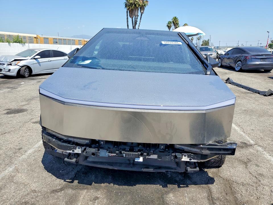 52228386 :رقم المزاد ، 7G2CEHED3RA040316 vin ، 2024 Tesla Cybertruck مزاد بيع